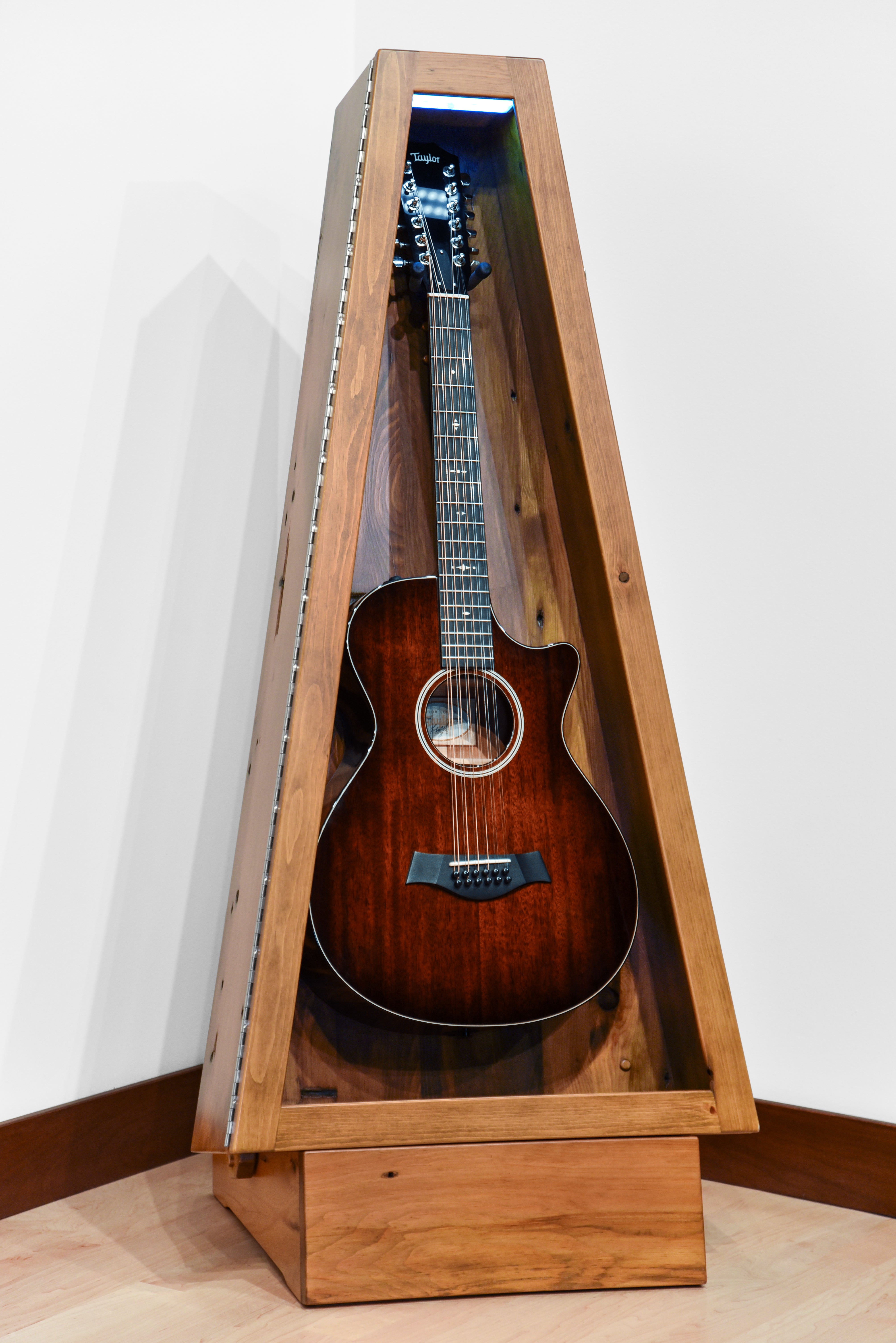 ClimaStand Triangle Humidor with Base - 300 Year Old Reclaimed Wood with Sealy Stain