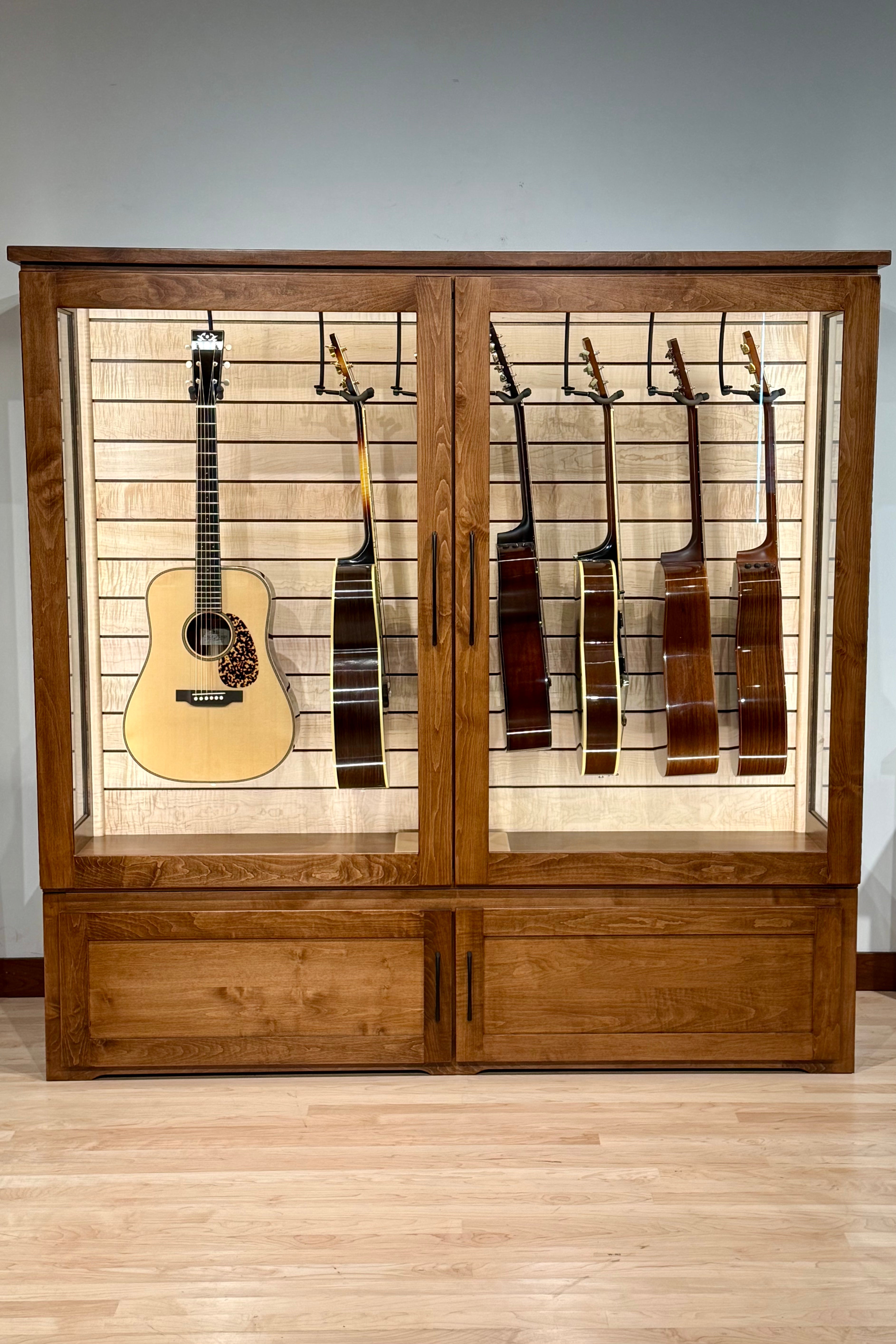 ClimaCab Grand+ | Maple with Boston Stain and Natural Flame Maple Accents