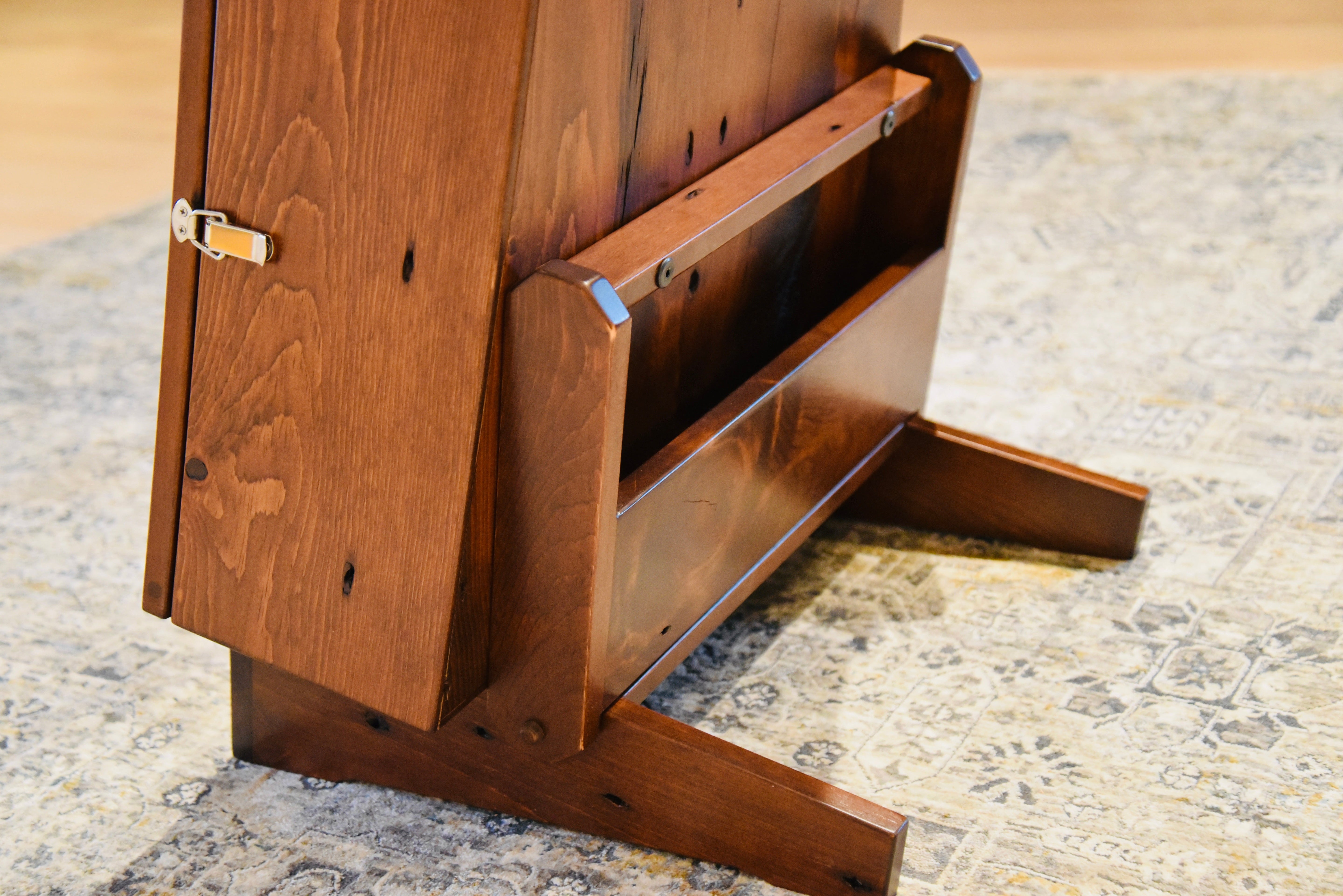 ClimaStand Triangle Humidor with Base - 300 Year Old Reclaimed Wood with Boston Stain