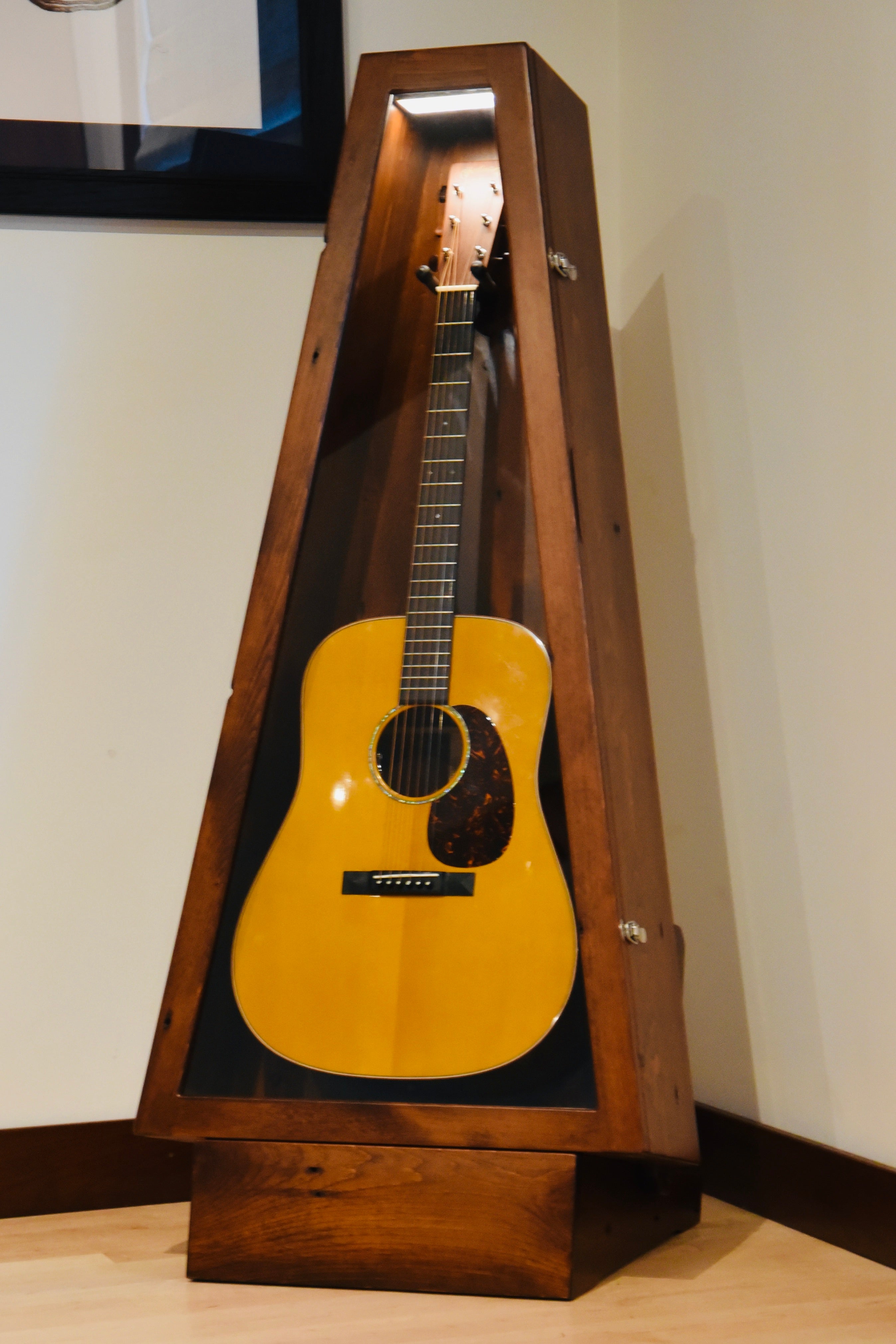 ClimaStand Triangle Humidor with Base - 300 Year Old Reclaimed Wood with Boston Stain